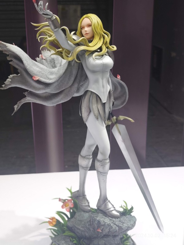 STAREXVA Studio Claymore Teresa of the Faint Smile Hot Sexy 1/4 Elite Statue